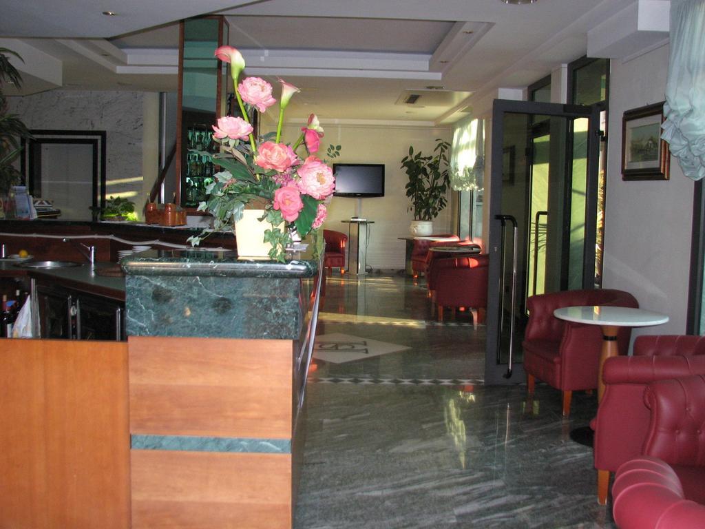 Hotel Smeraldo Лидо-ди-Камайоре Экстерьер фото